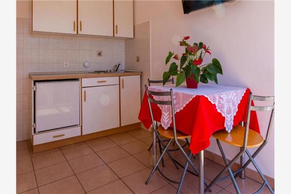 Apartment A2, for 3 persons