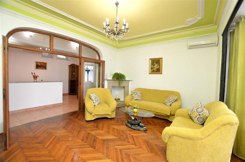 Apartment A1, for 6 persons