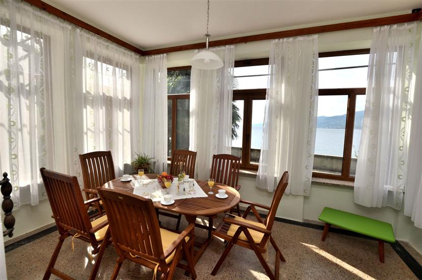 Apartment A1, for 6 persons