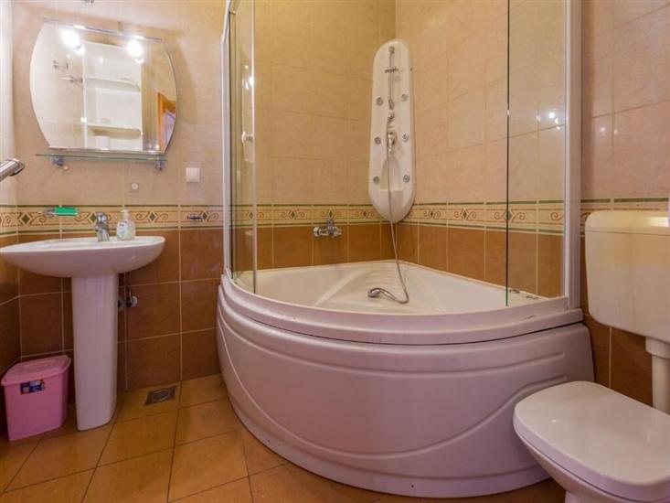 Apartment A4, for 4 persons