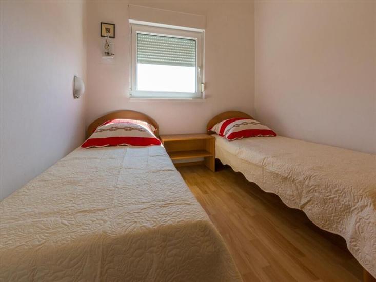 Apartment A4, for 4 persons