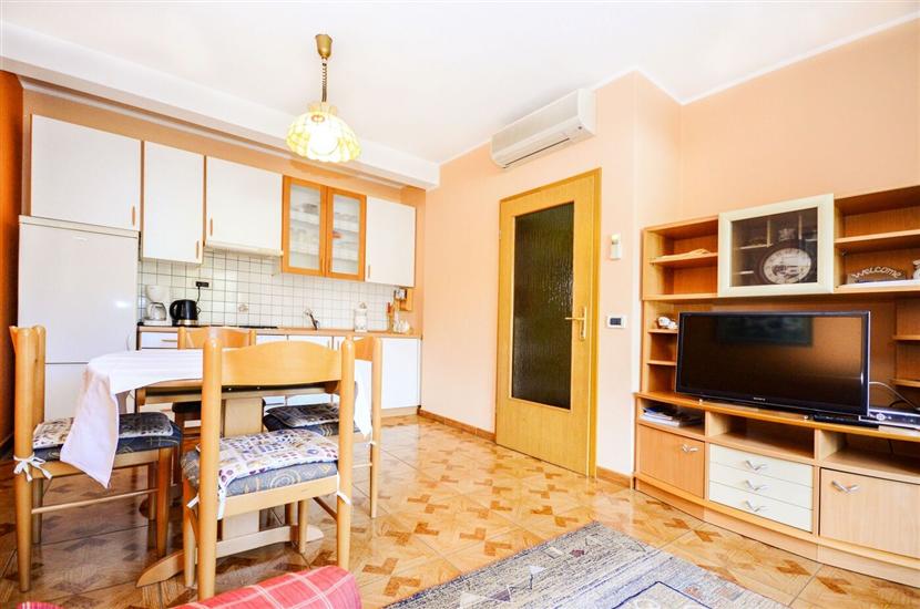 Apartment A2, for 4 persons