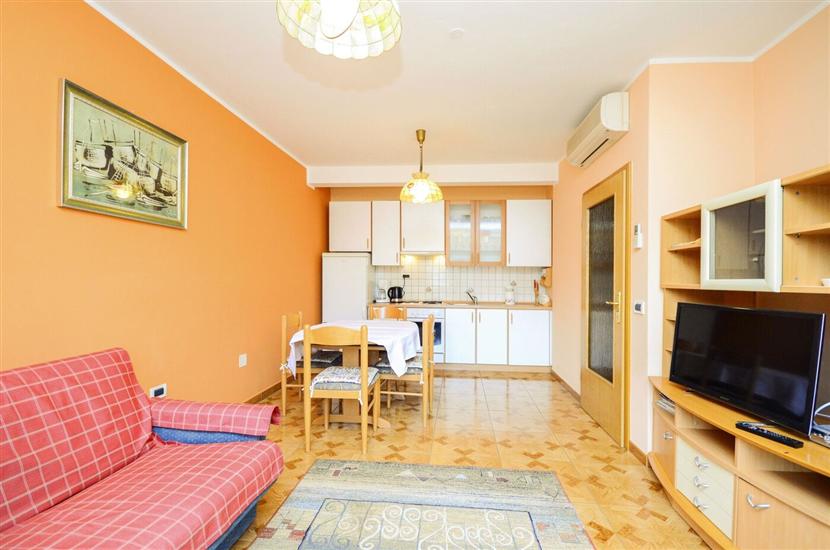 Apartment A2, for 4 persons