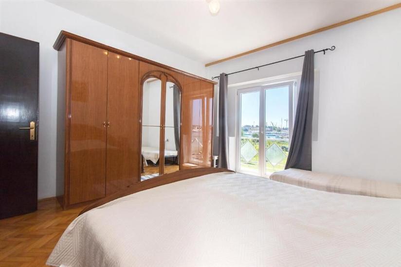 House K1, for 10 persons