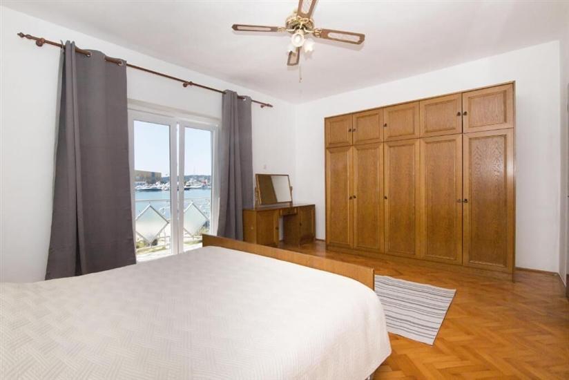 House K1, for 10 persons