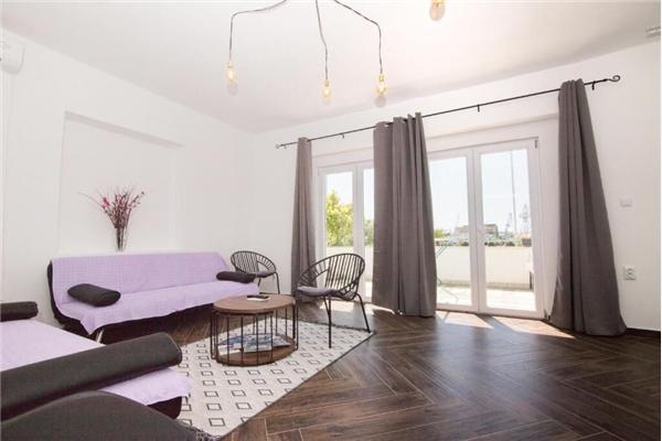 House K1, for 10 persons