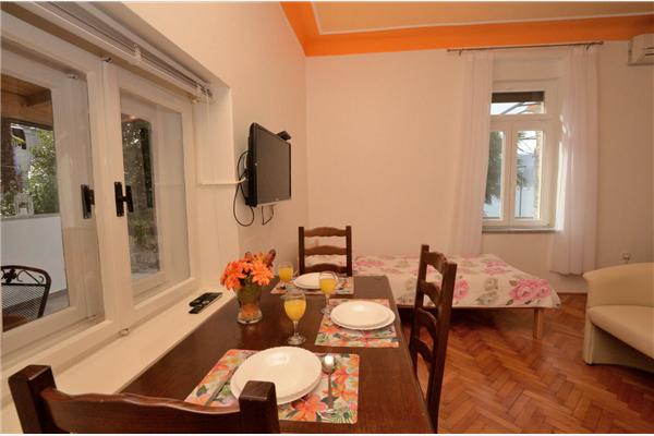 Apartment A2, for 3 persons
