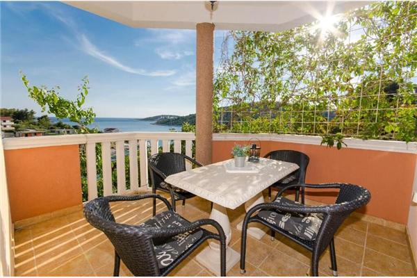 Apartment A2, for 4 persons