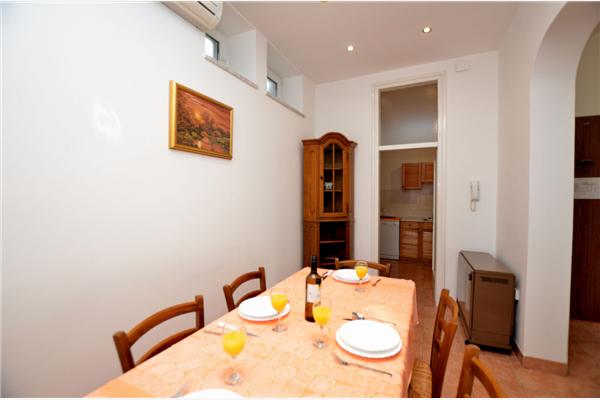 Apartment A1, for 6 persons