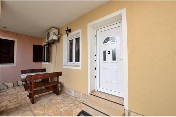 Apartment A1, for 5 persons