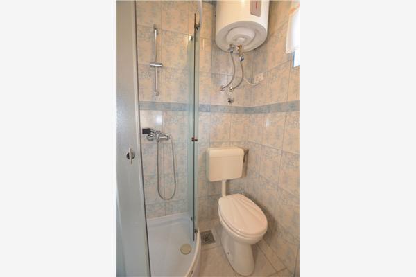 Apartment A1, for 5 persons