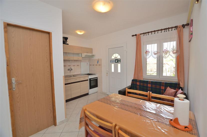 Apartment A1, for 5 persons