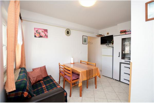 Apartment A1, for 5 persons