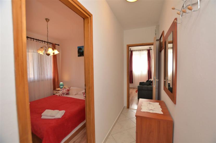 Apartment A1, for 5 persons