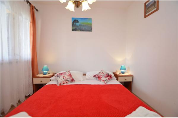 Apartment A1, for 5 persons