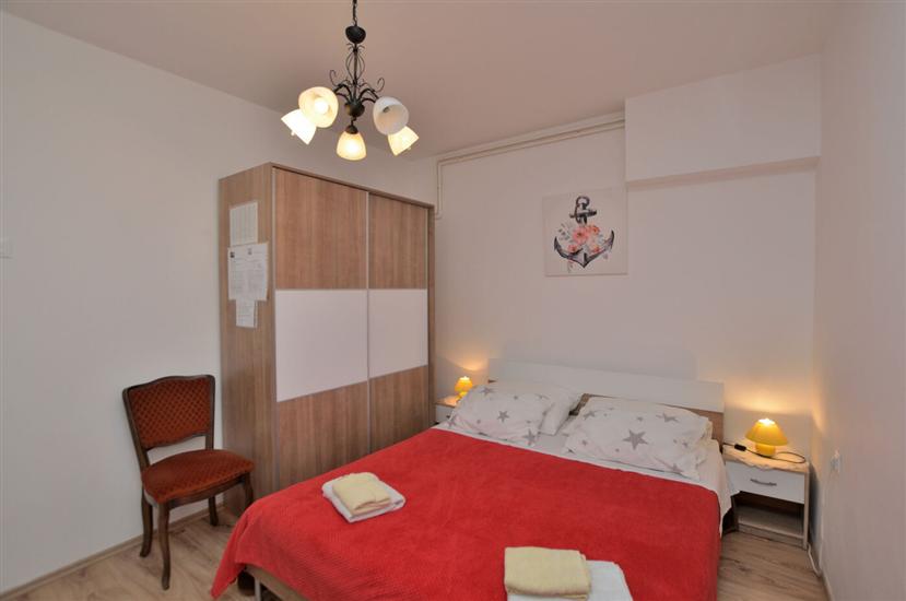 Apartment A1, for 5 persons