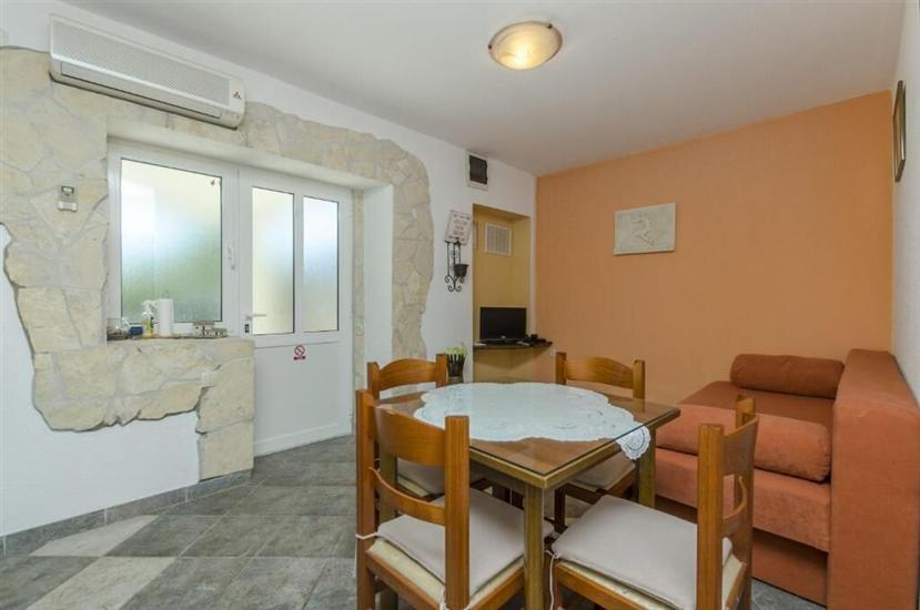 Apartment A1, for 3 persons