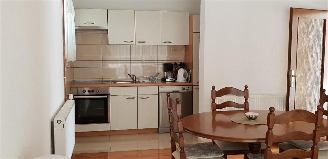 Apartment A1, for 5 persons