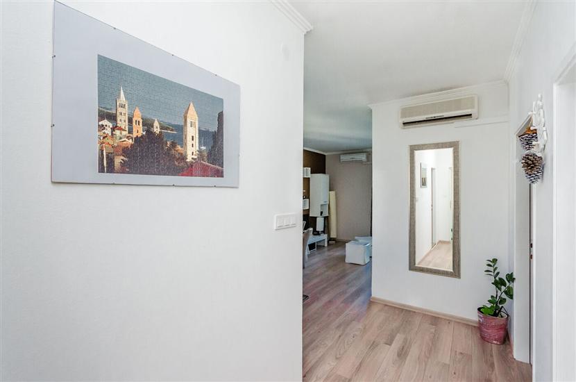 Apartment A1, for 5 persons