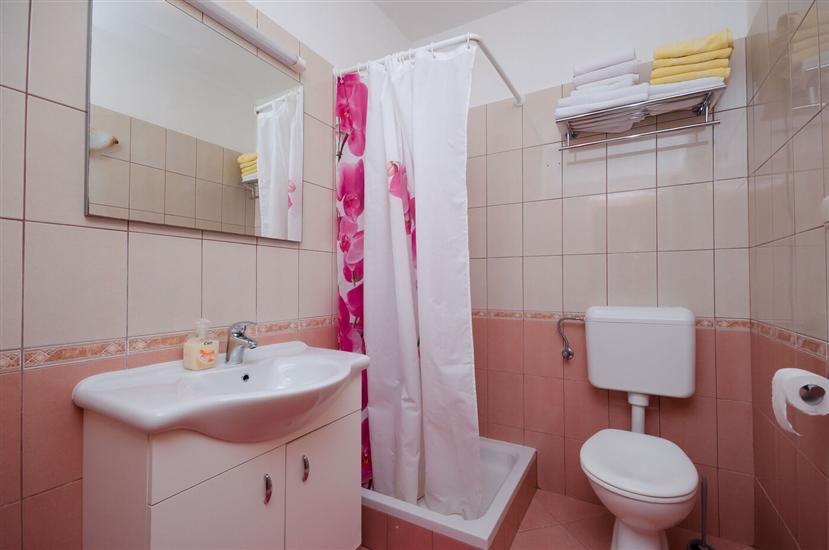 Apartment A3, for 5 persons