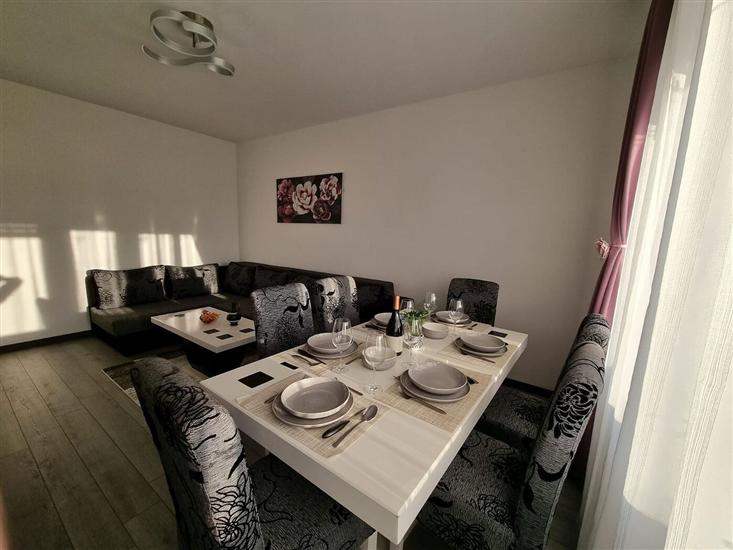 Apartment A1, for 6 persons