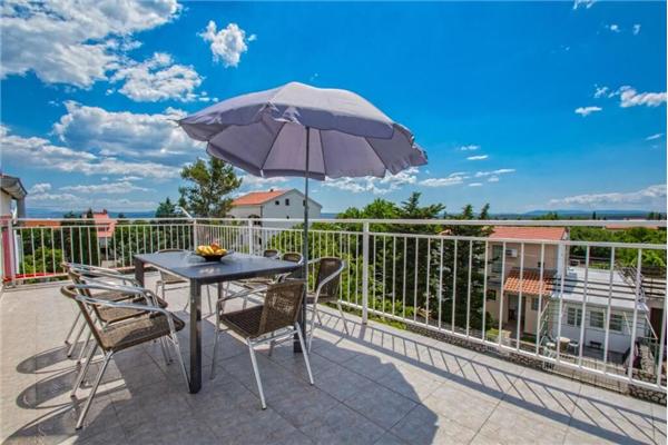 Apartment A2, for 10 persons