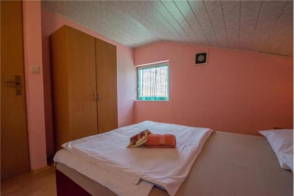 Apartment A2, for 10 persons