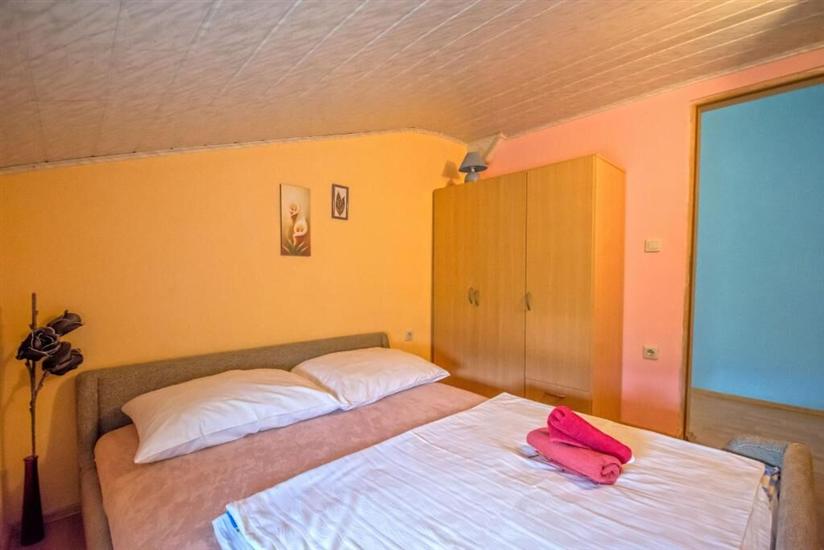 Apartment A2, for 10 persons