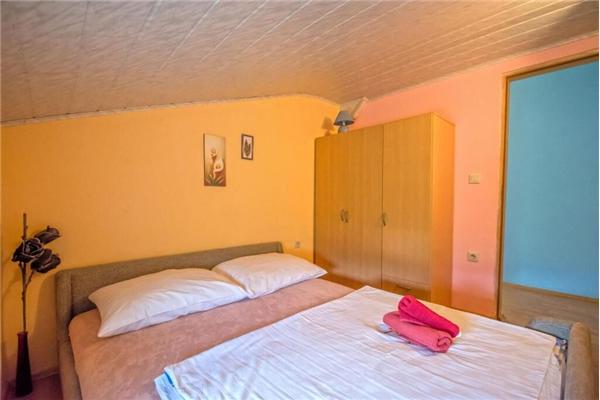 Apartment A2, for 10 persons