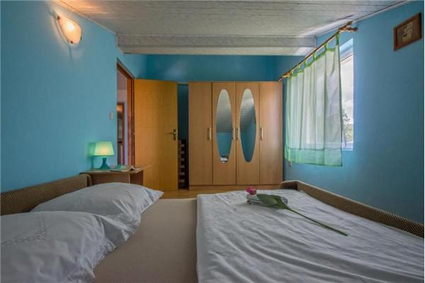 Apartment A2, for 10 persons