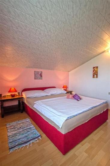 Apartment A2, for 10 persons