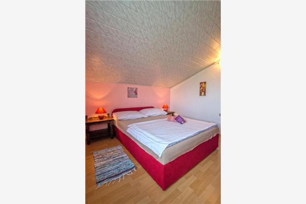 Apartment A2, for 10 persons