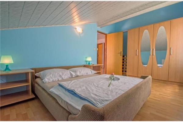 Apartment A2, for 10 persons