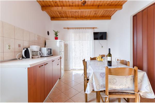Apartment A1, for 5 persons