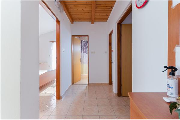 Apartment A1, for 5 persons
