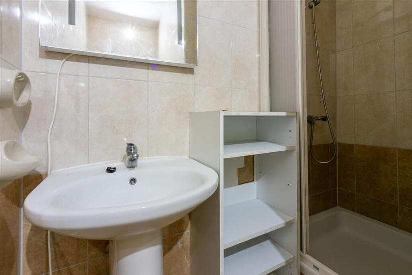 Apartment A1, for 5 persons