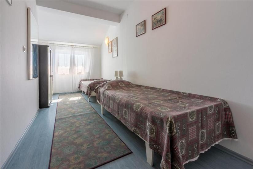 Apartment A2, for 5 persons