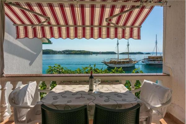 Apartment A2, for 5 persons