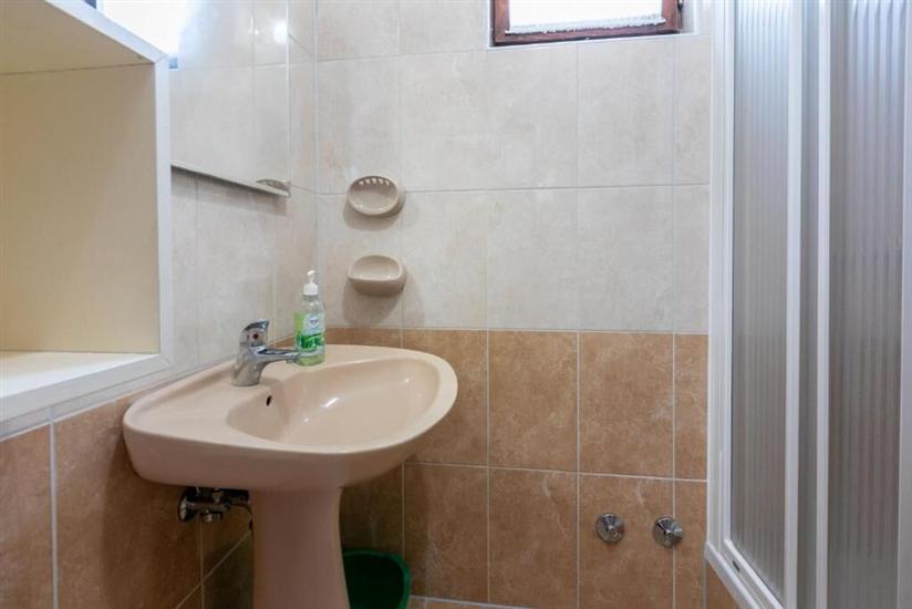 Apartment A2, for 5 persons