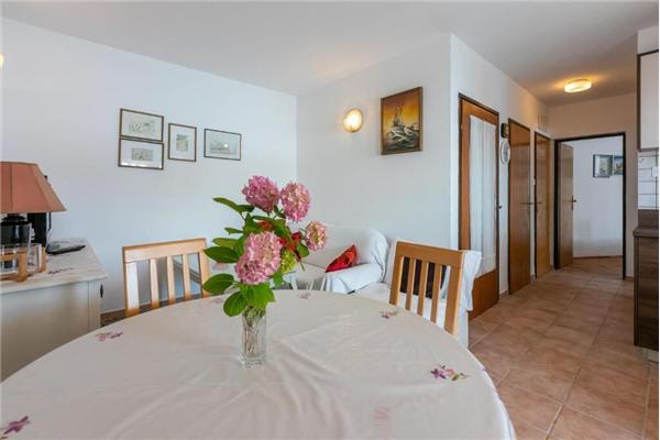 Apartment A2, for 5 persons