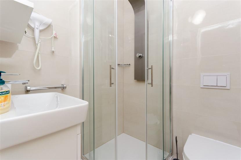 Apartment A2, for 6 persons