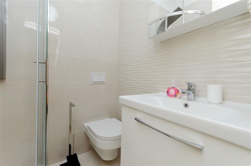 Apartment A2, for 6 persons