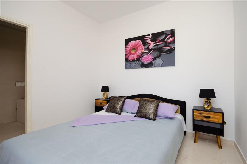 Apartment A2, for 6 persons