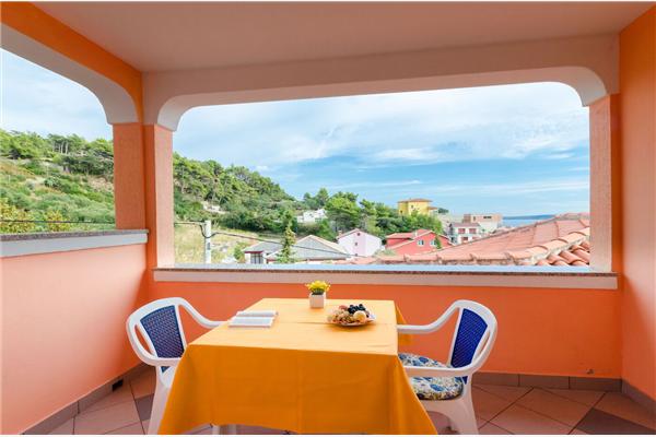 Apartment A2, for 6 persons