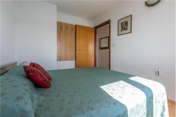 Apartment A4, for 5 persons