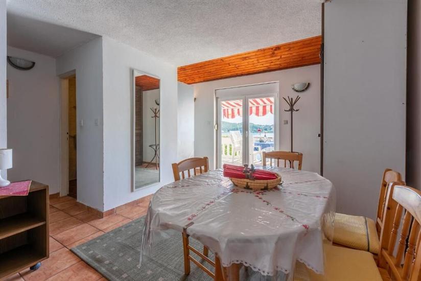 Apartment A4, for 5 persons