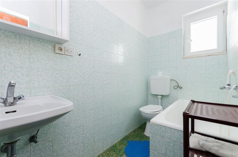 Apartment A1, for 6 persons