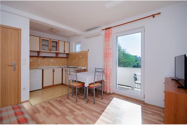 Apartment A2, for 4 persons
