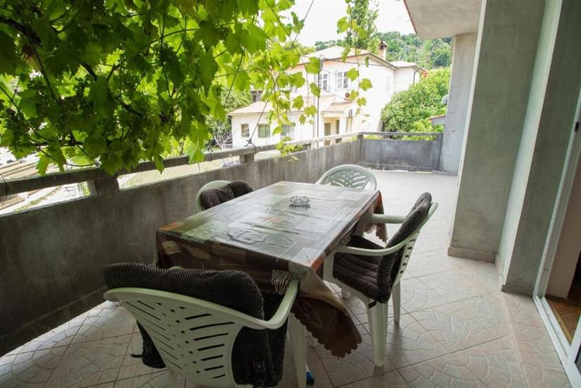 Apartment A1, for 5 persons