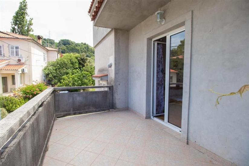 Apartment A1, for 5 persons